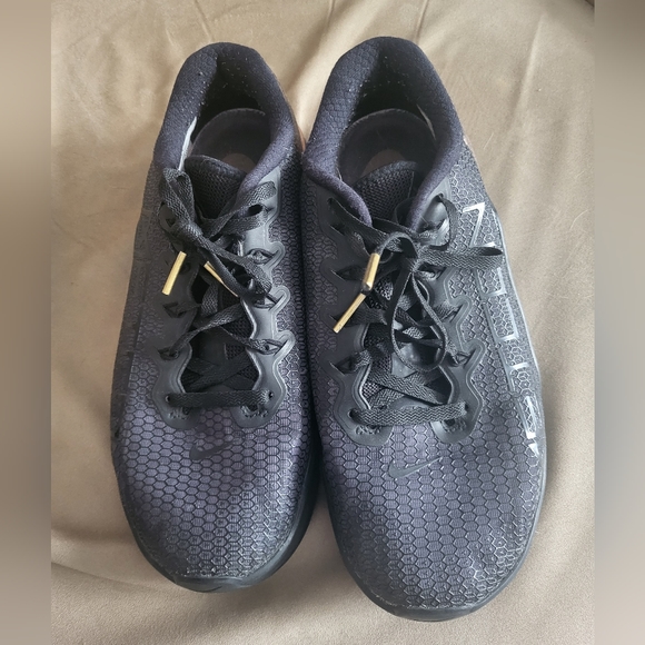 Nike Metcon gym shoe - Picture 2 of 2